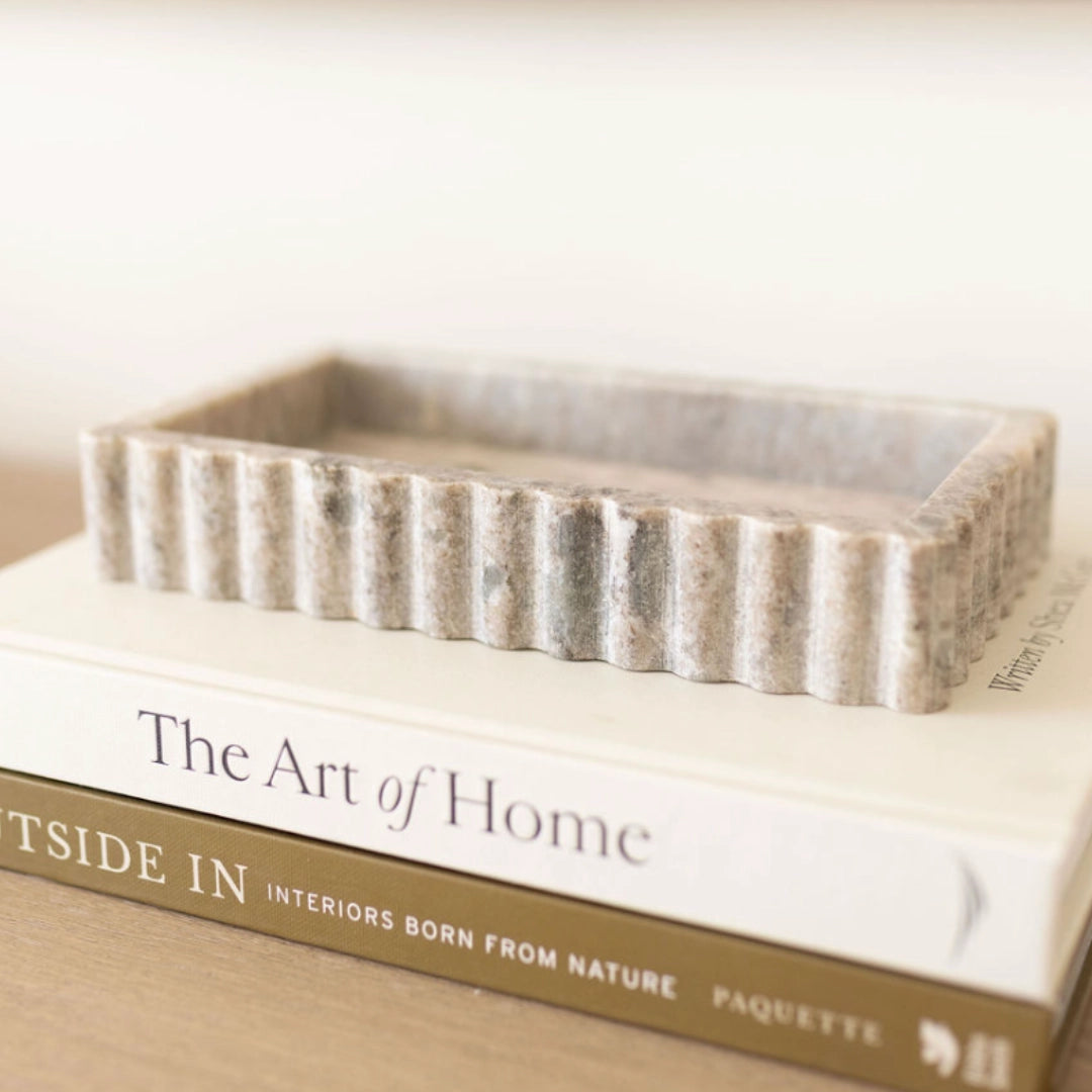 Scalloped Marble Fluted Bridge Tray Beige