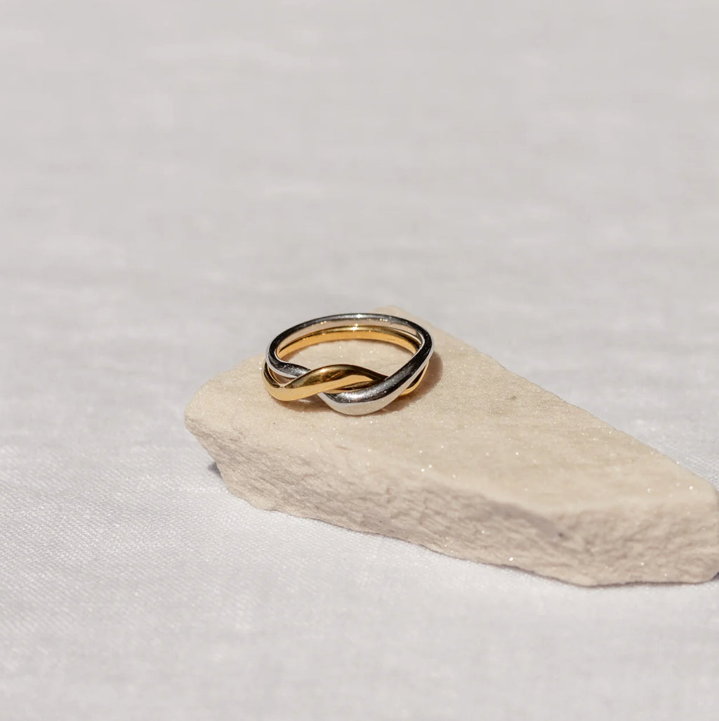 Intermix ring