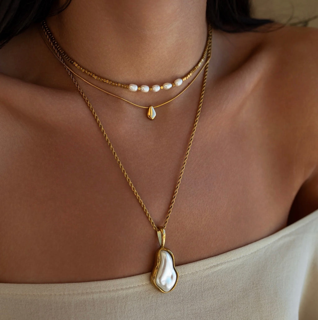 Form Necklace