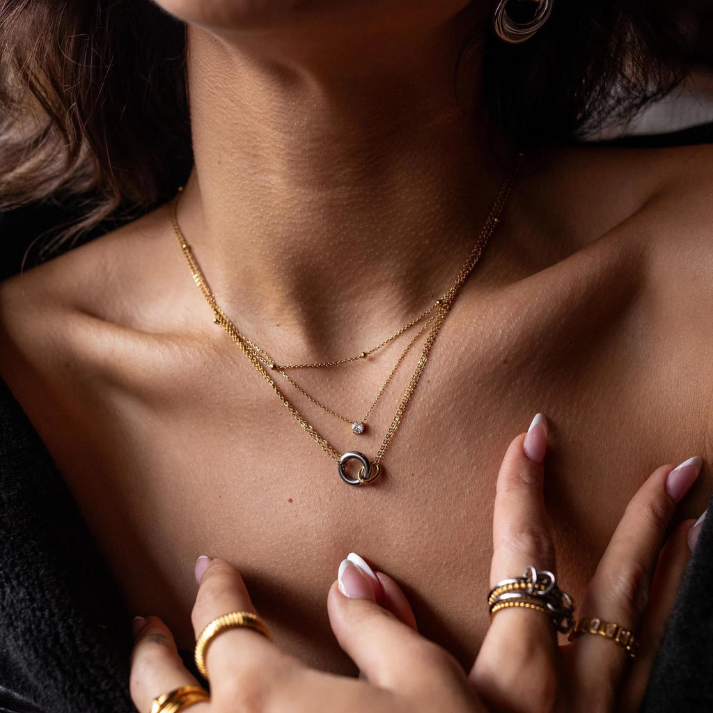 Getaway Necklace Gold